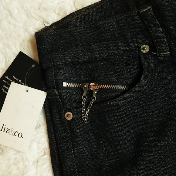 Liz & Co. Jeans with Pocket Zipper Detailing 12 - Picture 2 of 9